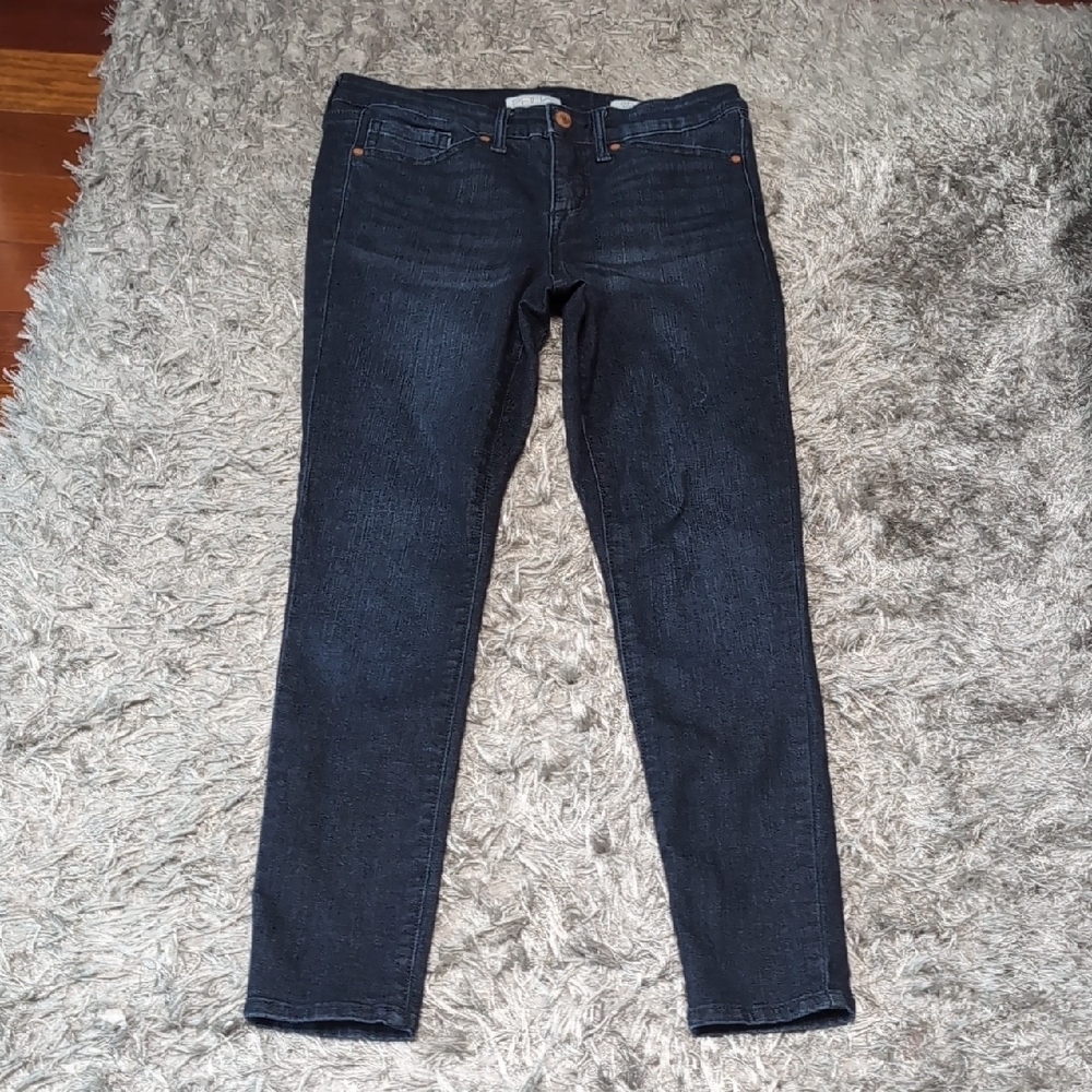 Blue Skinny Jeans with Tapered Fit